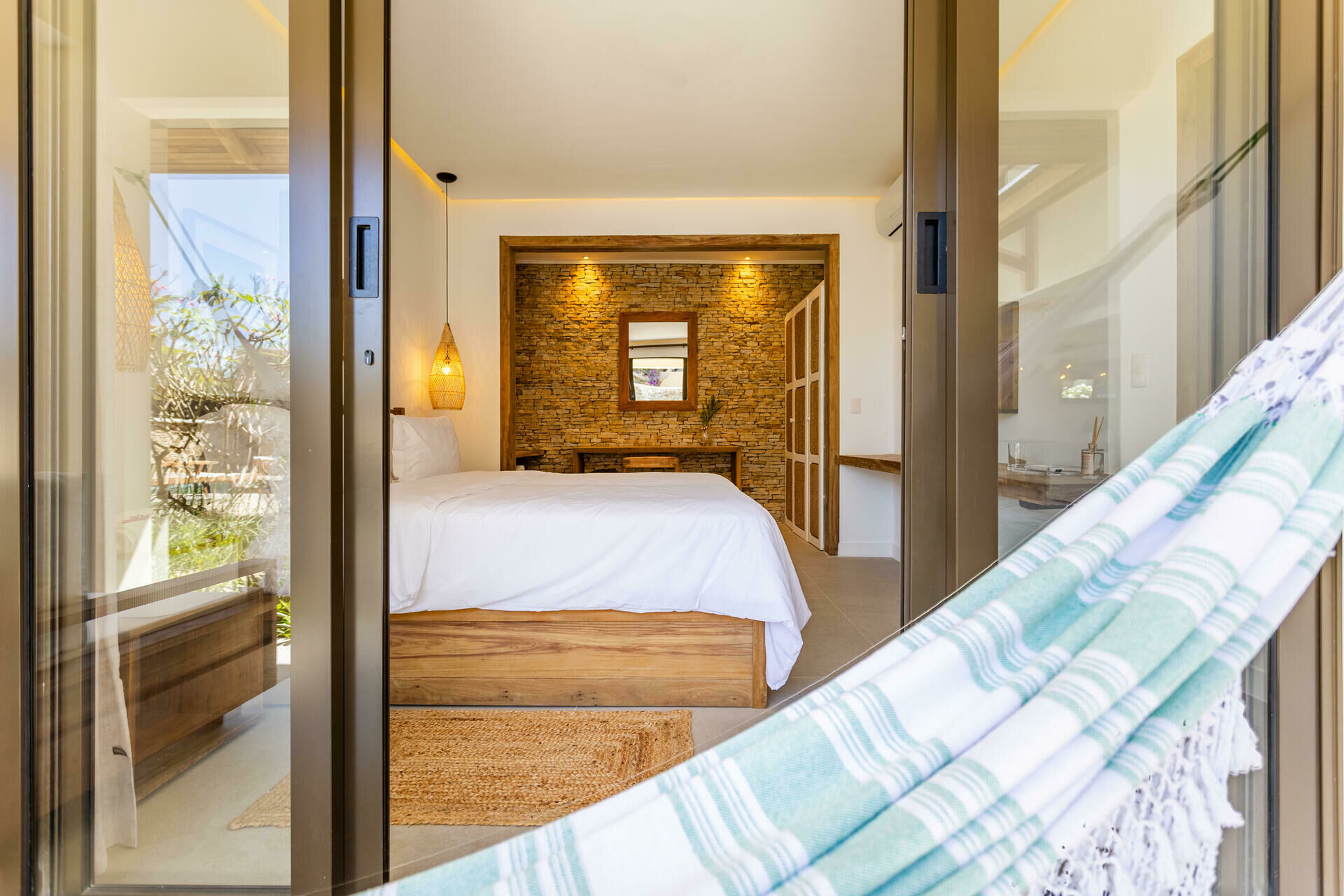 Villa Florens   Quarto Térreo 01 -  Foto Thiago Faquineli-2